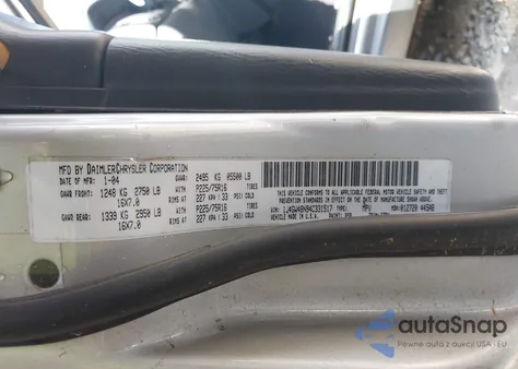 2004 Jeep Grand Cherokee Laredo z USA, uszkodzony, nr VIN 1J4GW48N94C331517